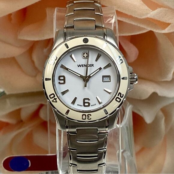 Wenger Swiss Made All Stainless Steel Diver Style Watch Rotating Bezel